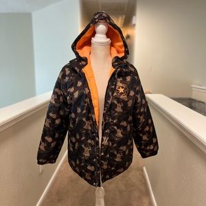 Converse camo puffer coat size 10/12 youth